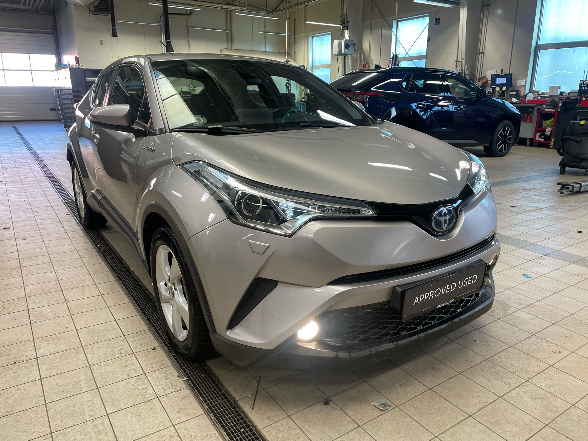 Toyota C-HR 1,8 Hybrid Limited Multidrive S 122HK 5d Aut.