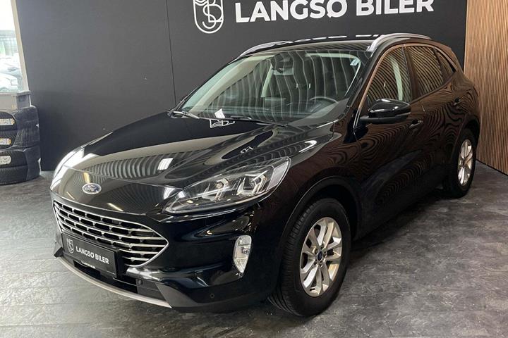 Sort Ford Kuga fra 2021 set udefra
