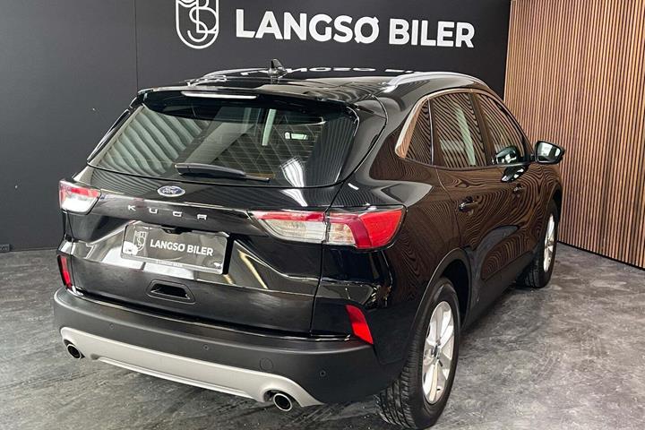 Sort Ford Kuga fra 2021