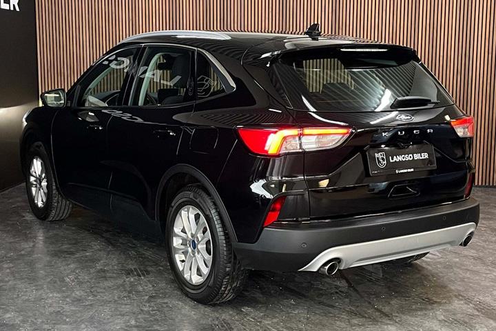 Sort Ford Kuga fra 2021