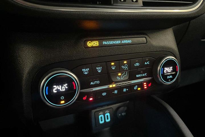Sort Ford Kuga fra 2021