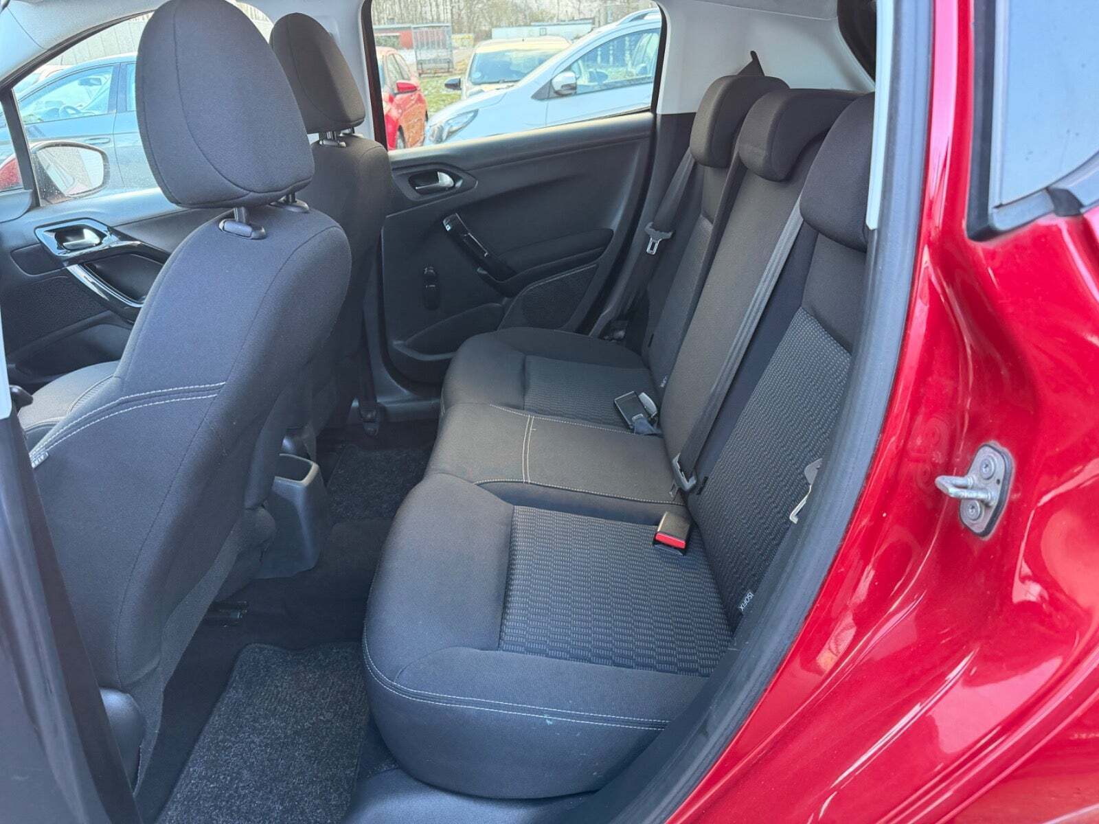 undefined Peugeot 208 fra 2018