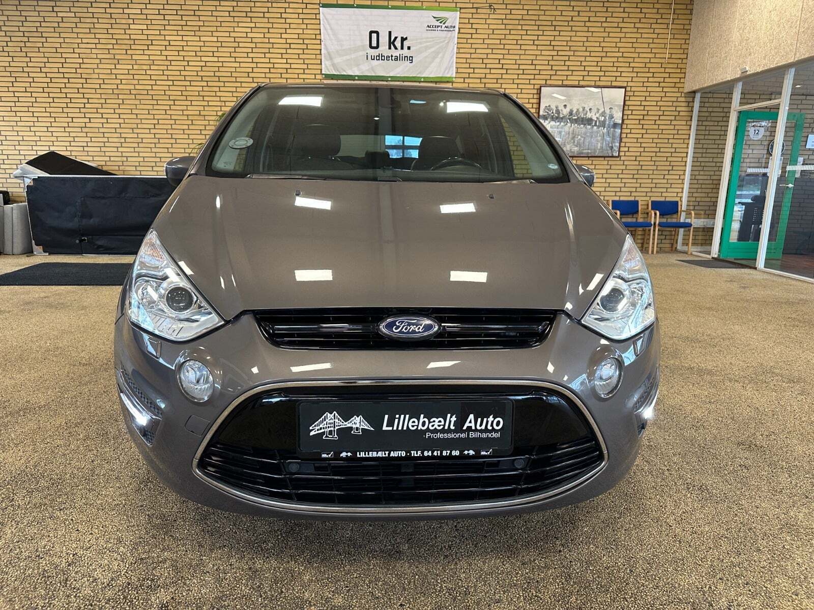 Brun Ford S-MAX fra 2012