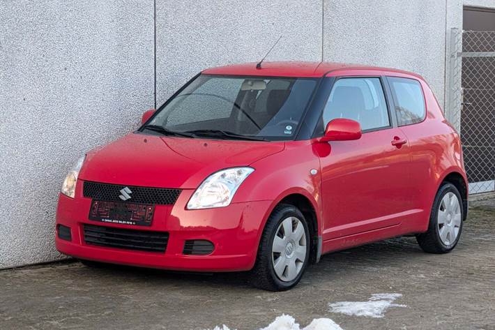 Rød Suzuki Swift fra 2007