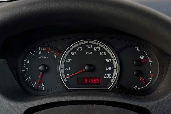 Rød Suzuki Swift fra 2007