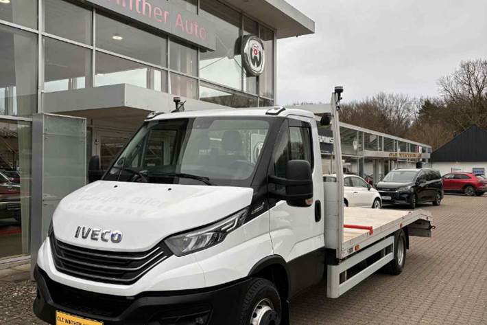 undefined Iveco Daily fra 2023 set udefra
