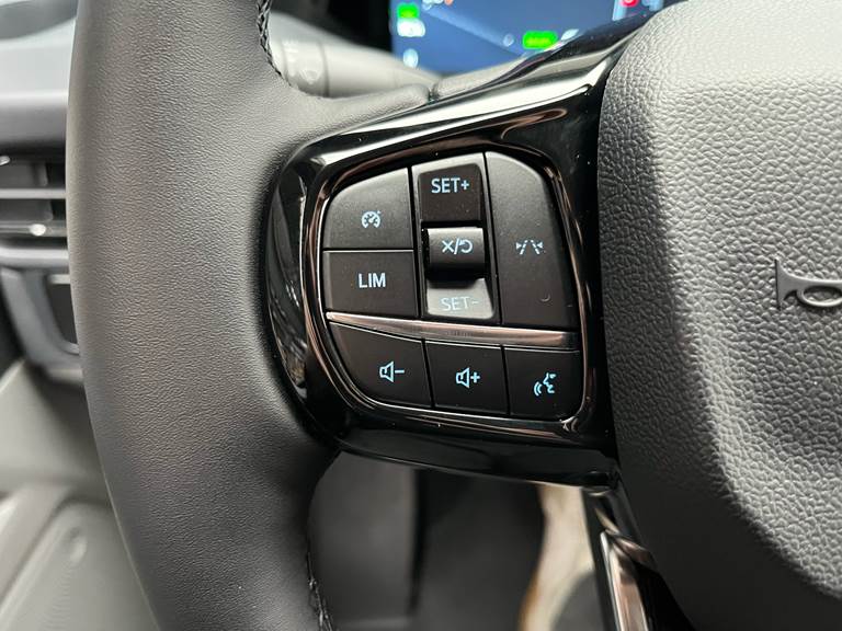 Ford E-Transit Custom 340 L2H1 EL Sport 218HK Van Aut.