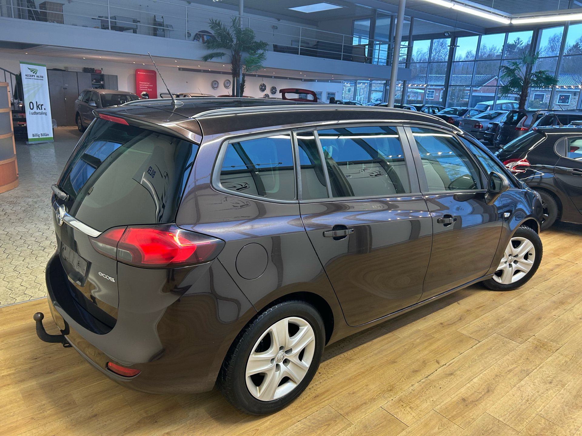 Brun Opel Zafira fra 2012
