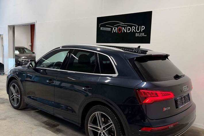 Blå Audi SQ5 fra 2018