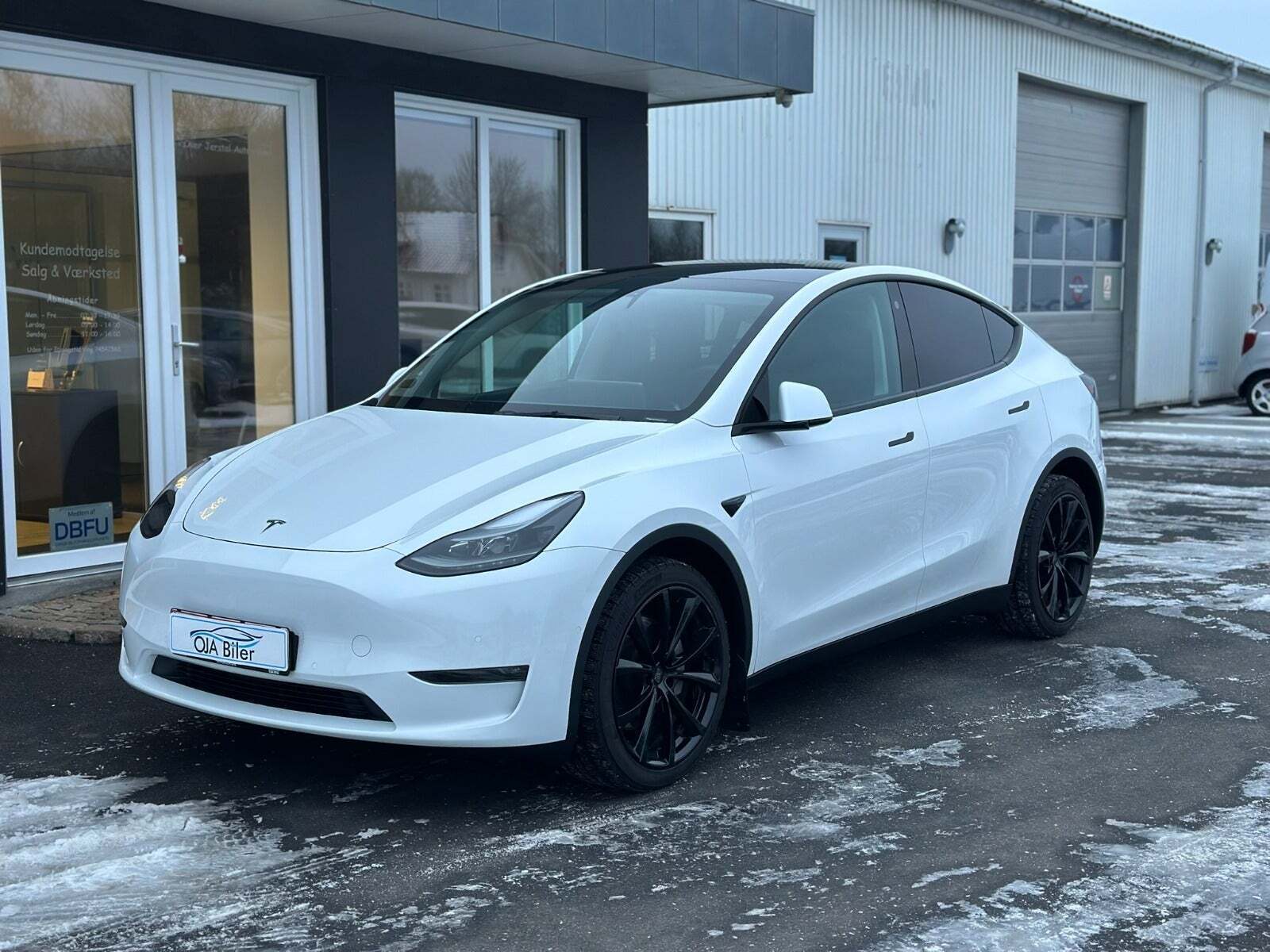 Tesla Model Y Long Range AWD
