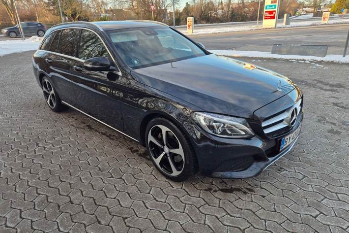 Sort Mercedes C220 d fra 2017