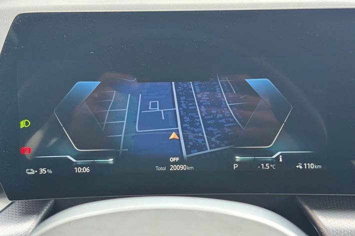 Blå BMW iX2 fra 2024