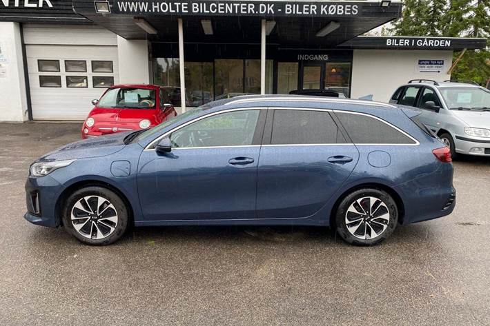 Blå Kia Ceed fra 2021