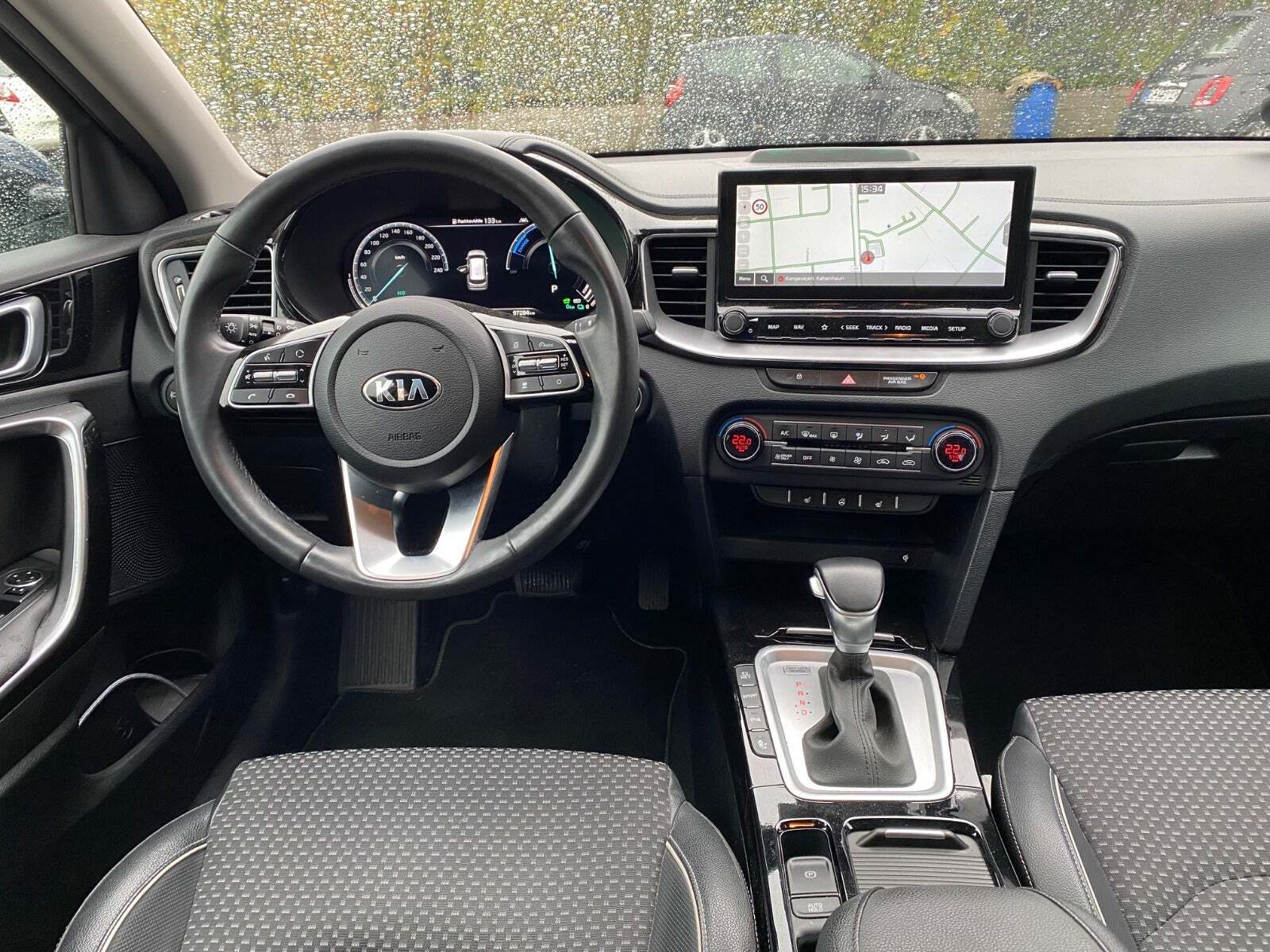 Blå Kia Ceed fra 2021