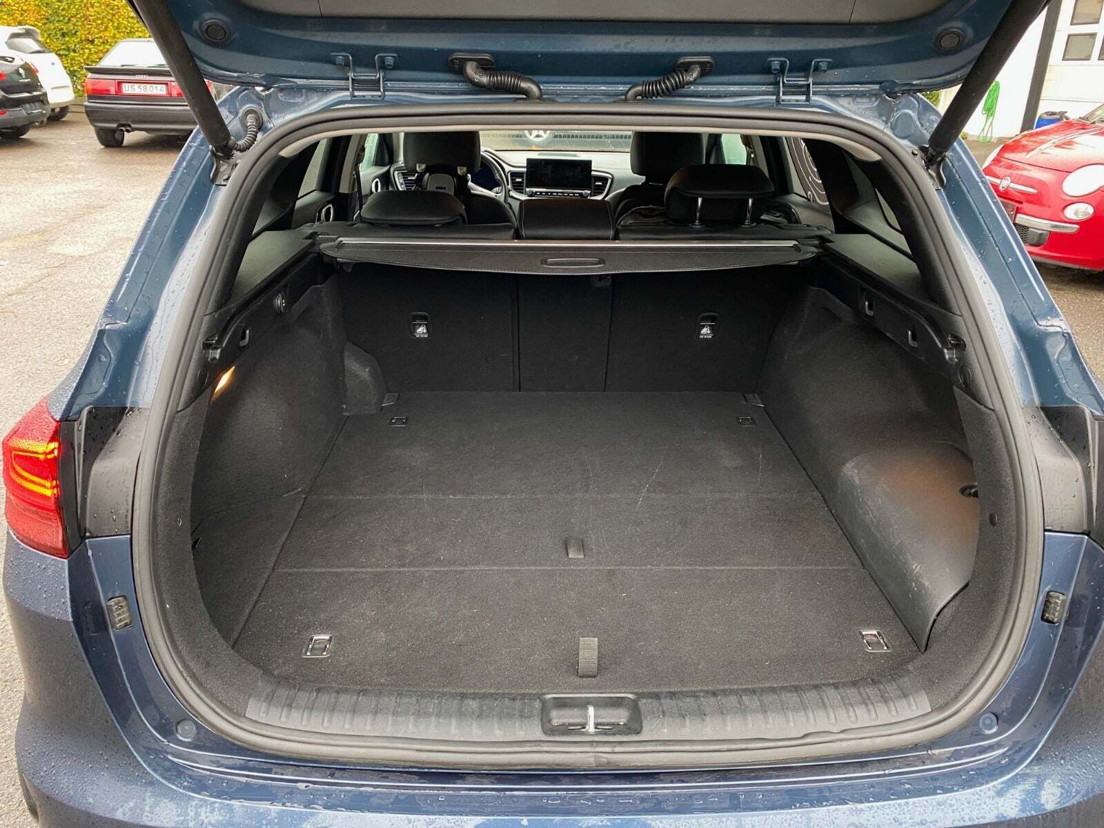 Blå Kia Ceed fra 2021