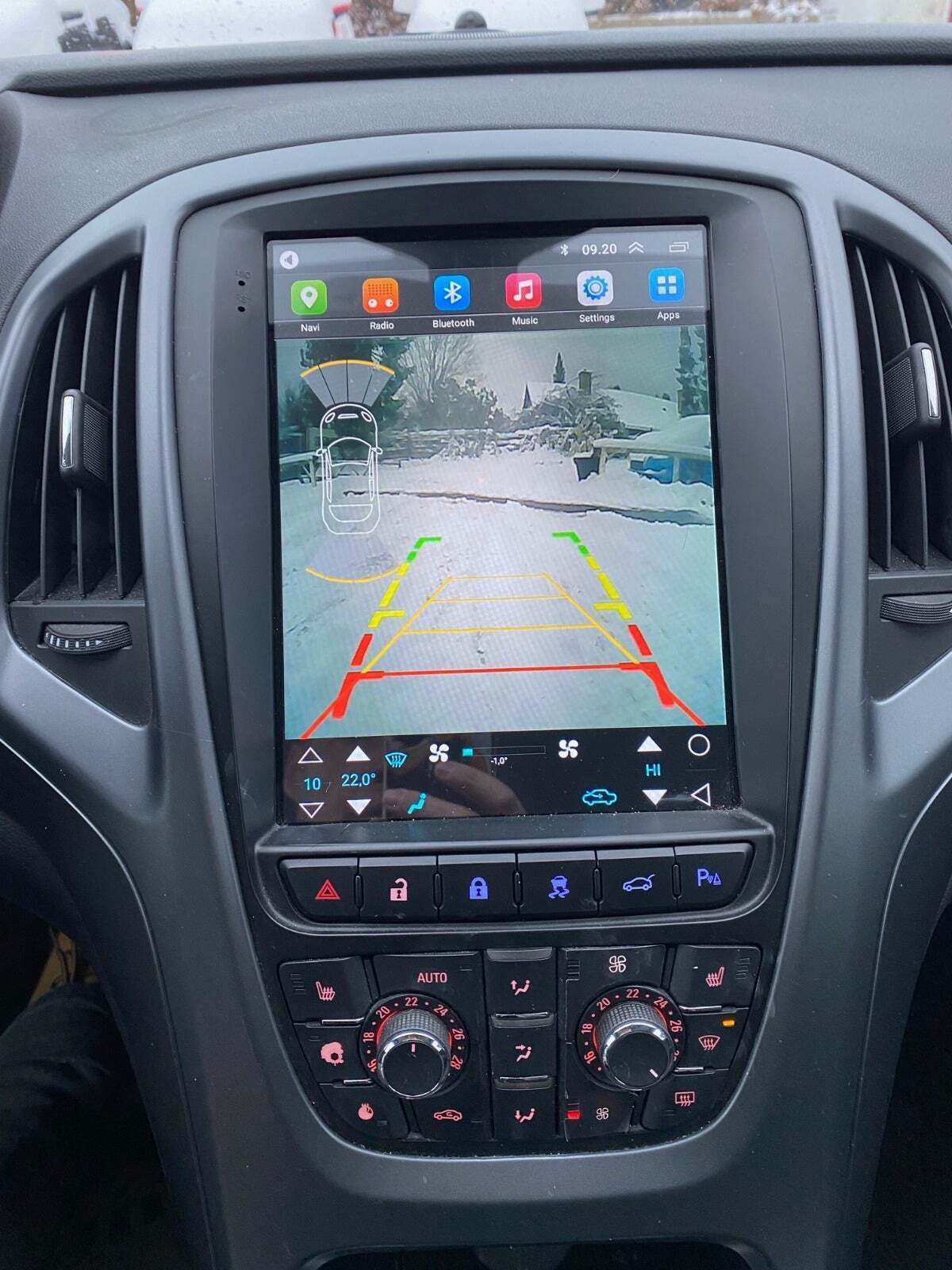 Blå Opel Astra fra 2012