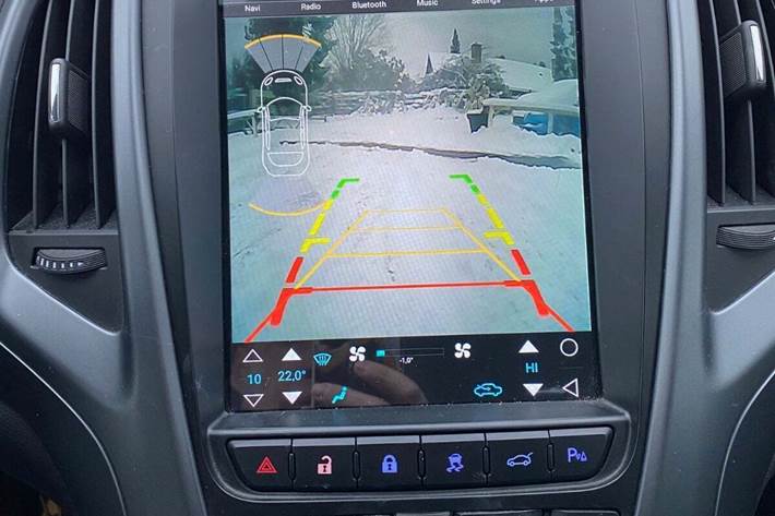 Blå Opel Astra fra 2012