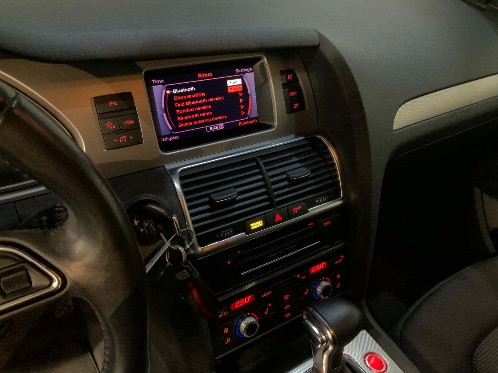 Sort Audi Q7 fra 2012