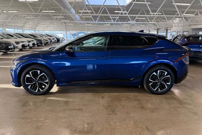 Blå Kia EV6 fra 2022