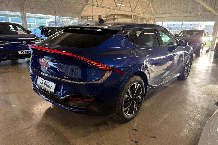 Blå Kia EV6 fra 2022