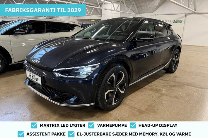 Blå Kia EV6 fra 2023 set udefra