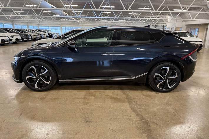 Blå Kia EV6 fra 2023