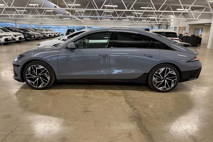 Grå Hyundai Ioniq 6 fra 2024