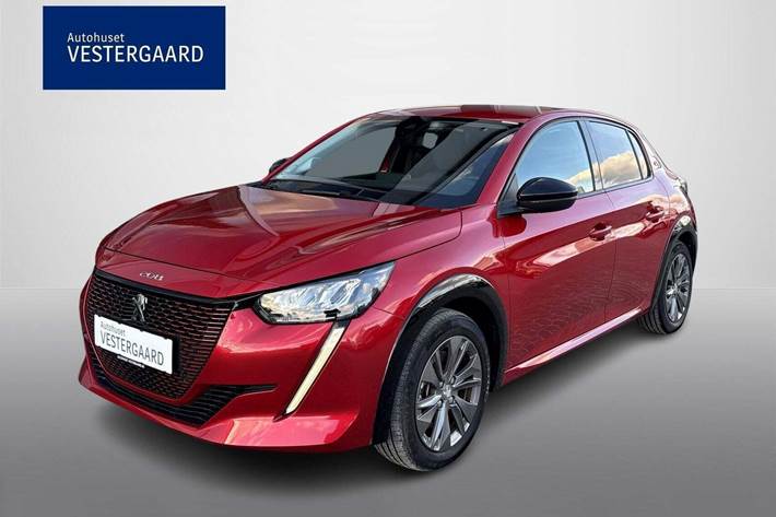 Rød Peugeot e-208 fra 2023 set udefra