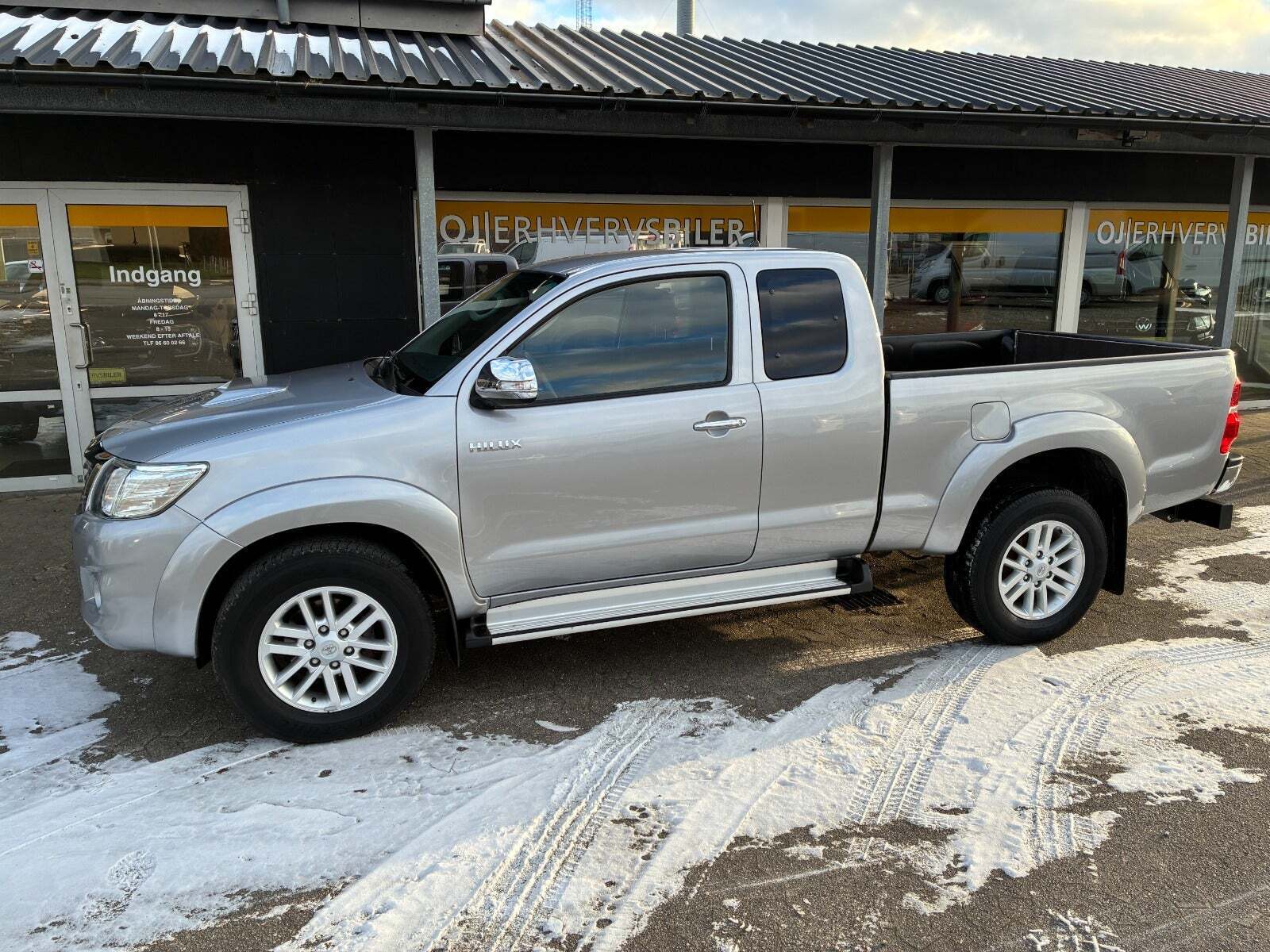 Toyota HiLux 2,5 D-4D 144 Ex.Kab 4x4 T3
