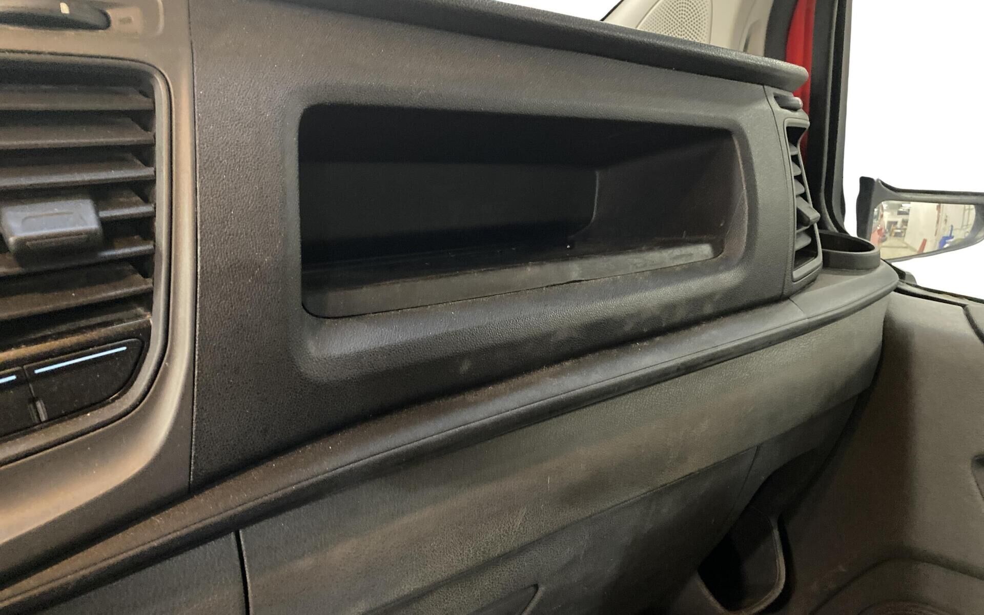 Rød Ford Transit Custom fra 2020