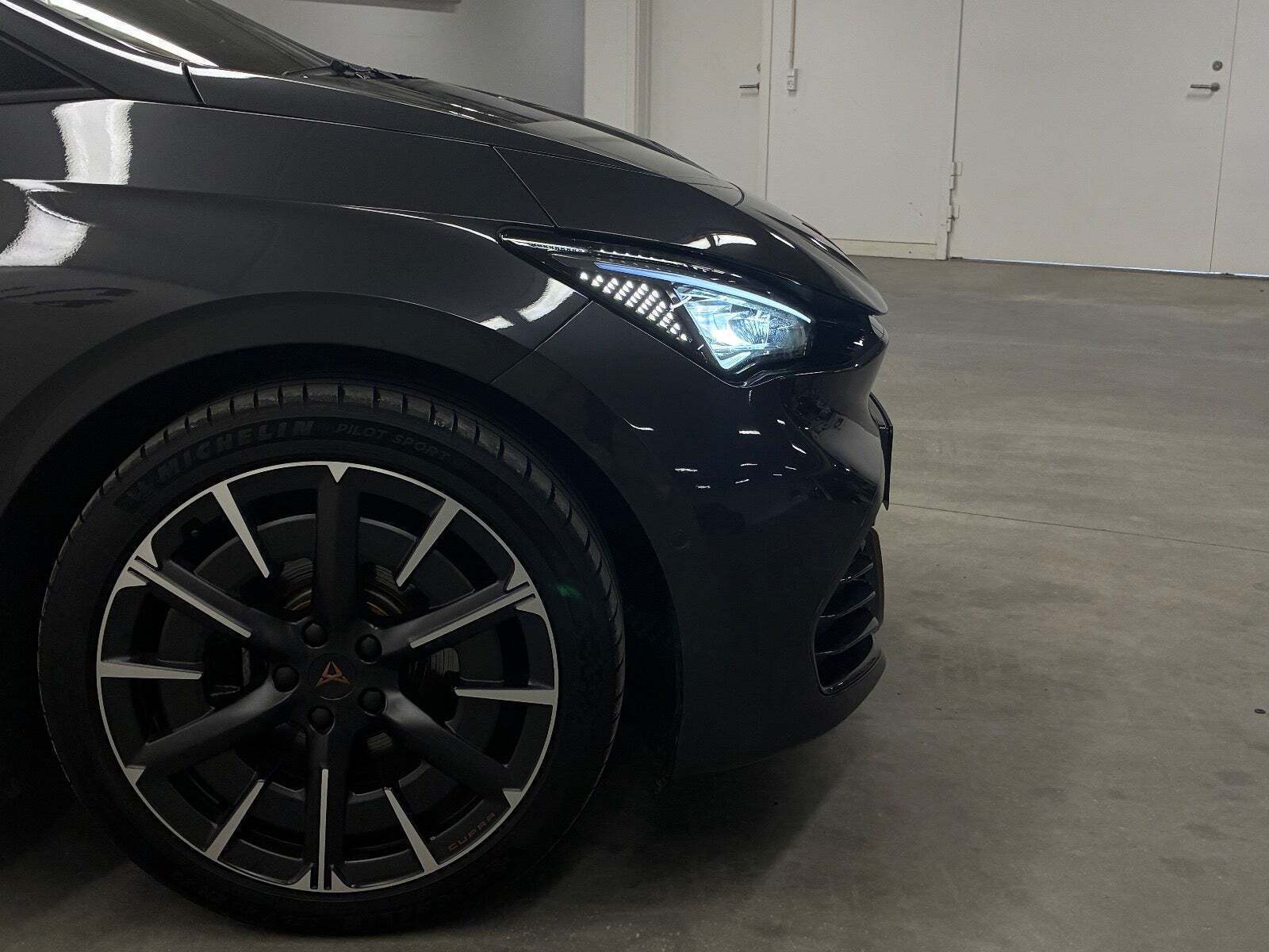 Cupra Born 77 e-Boost Dinamica Pack High