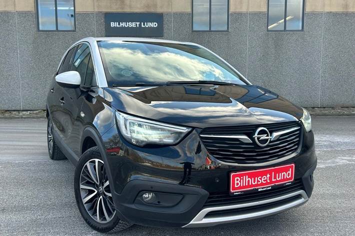 Sort Opel Crossland X fra 2018 set udefra