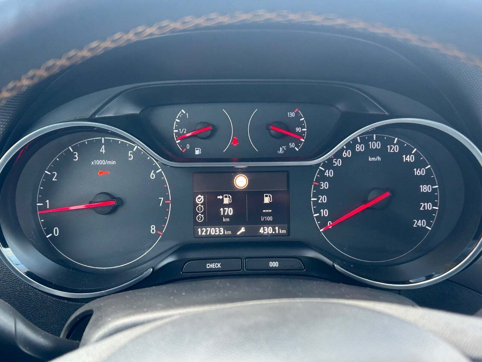 Sort Opel Crossland X fra 2018