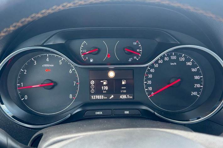 Sort Opel Crossland X fra 2018