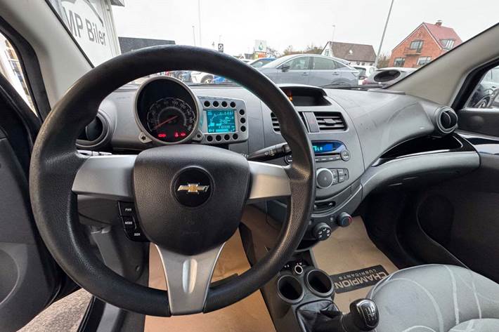 Sort Chevrolet Spark fra 2012