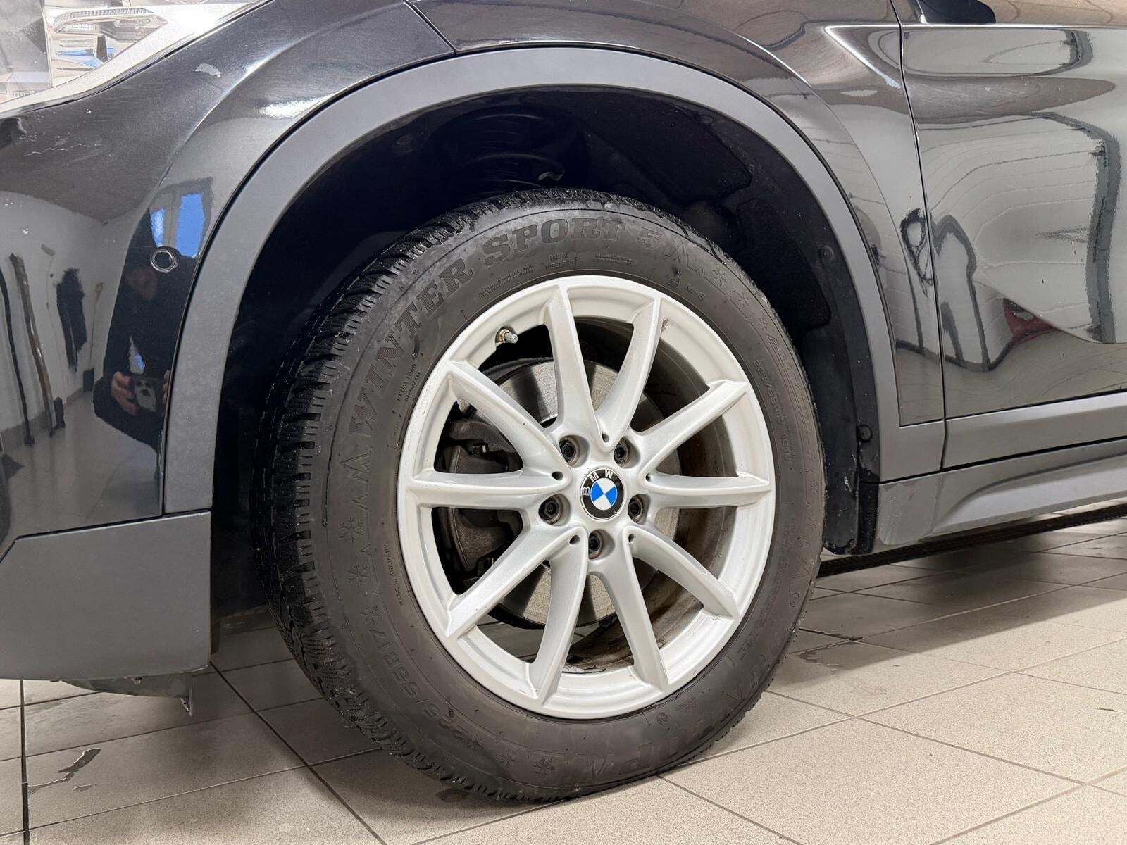 Sort BMW X1 fra 2017