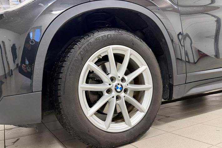 Sort BMW X1 fra 2017