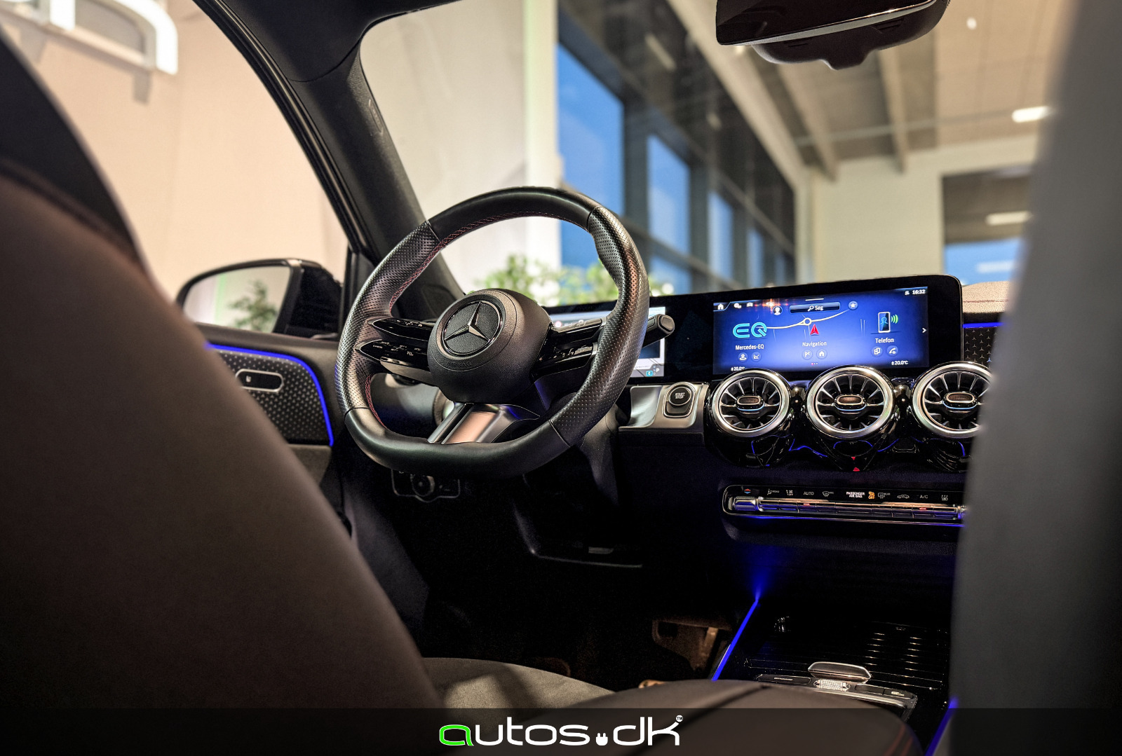 Grå Mercedes EQB250+ fra 2024