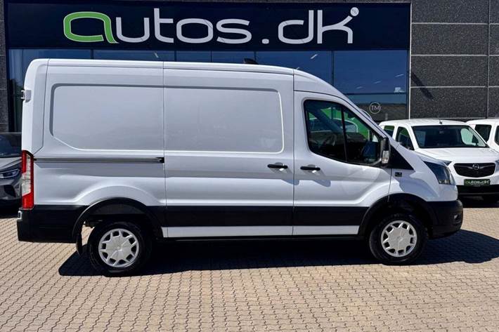 Hvid Ford E-Transit 350 L2 Van fra 2023