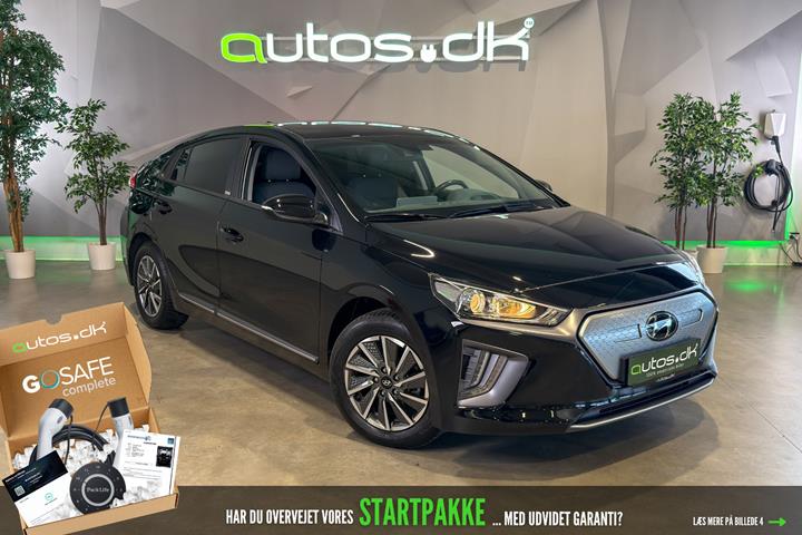 Sort Hyundai Ioniq fra 2021 set udefra