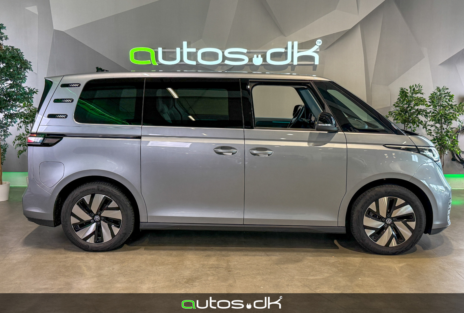 VW ID.Buzz 77 Pro SWB