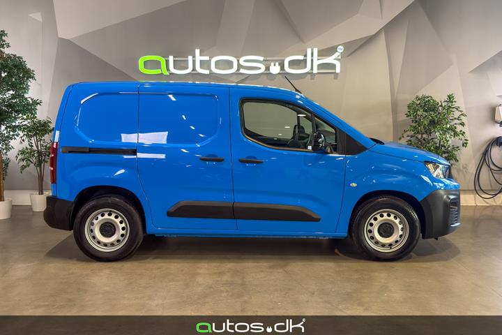 Blå Peugeot e-Partner fra 2023