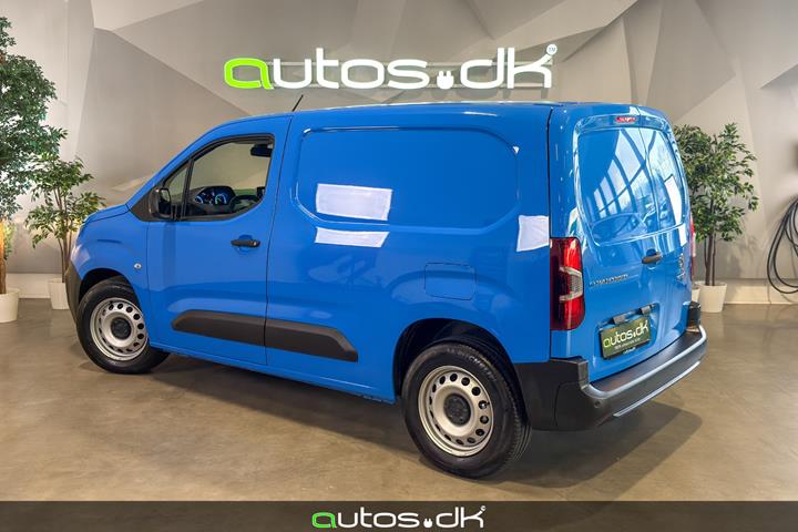 Blå Peugeot e-Partner fra 2023