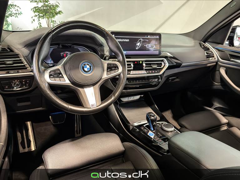 BMW iX3 Charged M-Sport