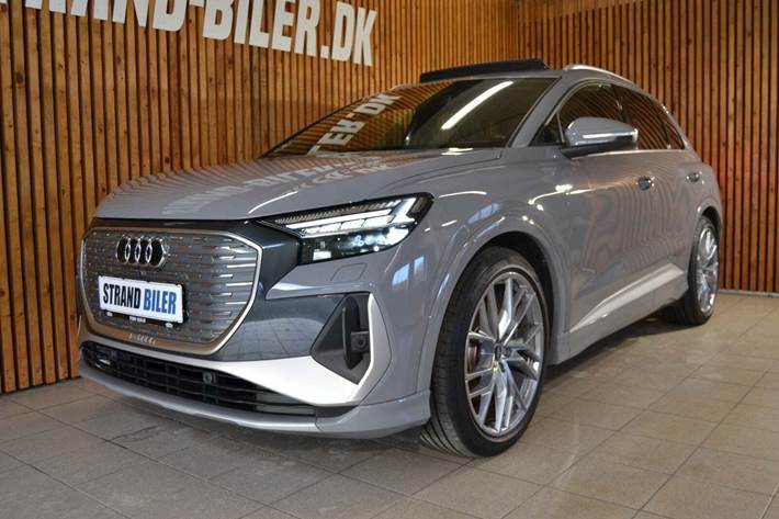 Grå Audi Q4 e-tron fra 2022 set udefra
