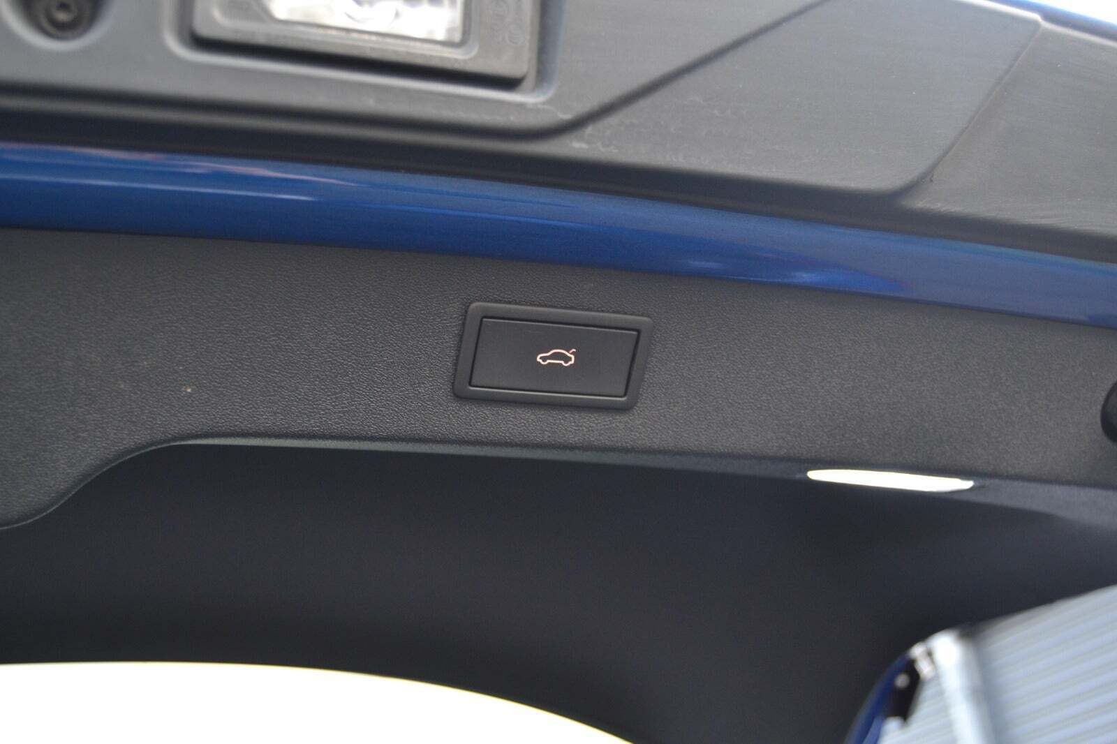 Blå Skoda Enyaq fra 2023