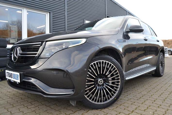 Grå Mercedes EQC400 fra 2021