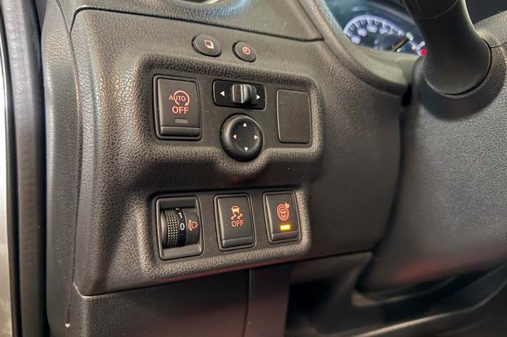 Sølv Nissan Note fra 2014