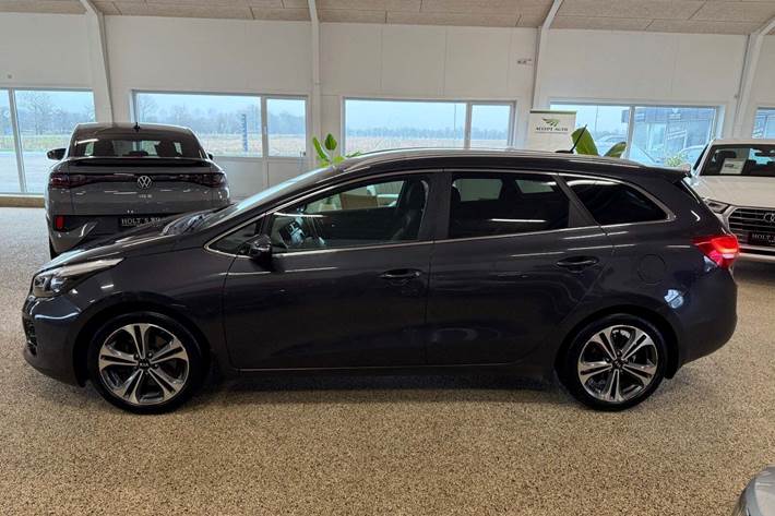 Grå Kia Ceed fra 2017