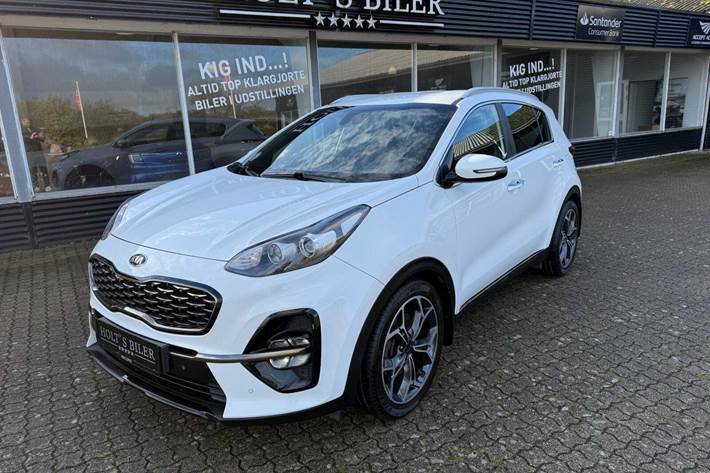 Hvid Kia Sportage fra 2019 set udefra